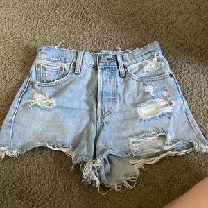 Levi’s Wedgie Shorts